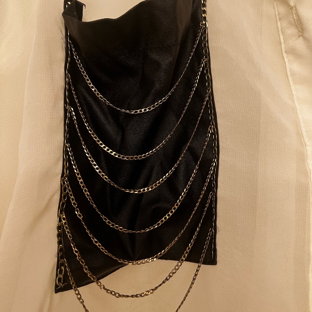 Lulu’s blouse - Picture 3 of 6